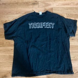 Gildan heavy cotton black t shirt with tushfest written